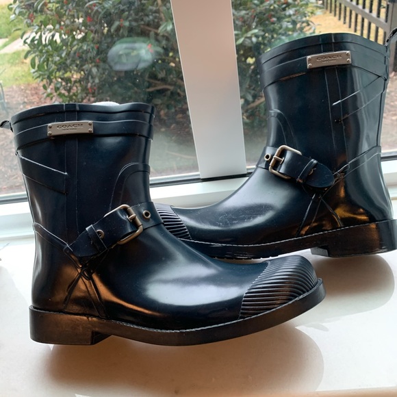 Boots - Picture 7 of 7